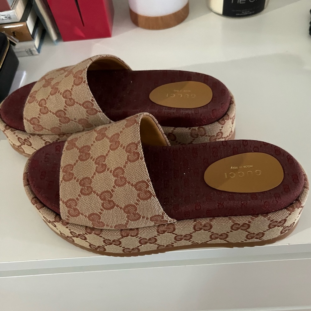Gucci sandals